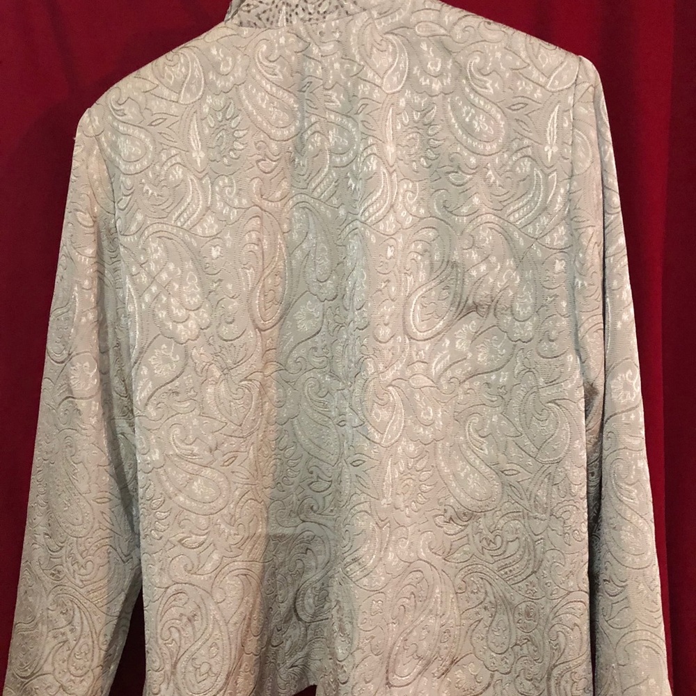 Blazer - Picture 5 of 9